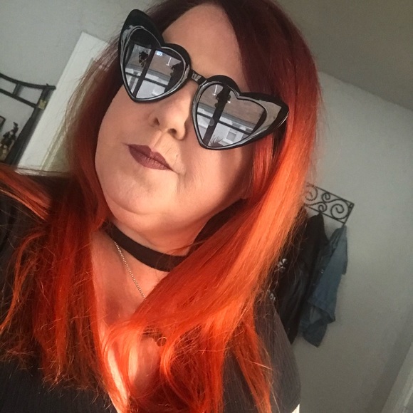 Meet your Posher, Misty - Picture 6 of 8